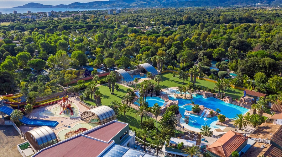 Camping La Sirene — building