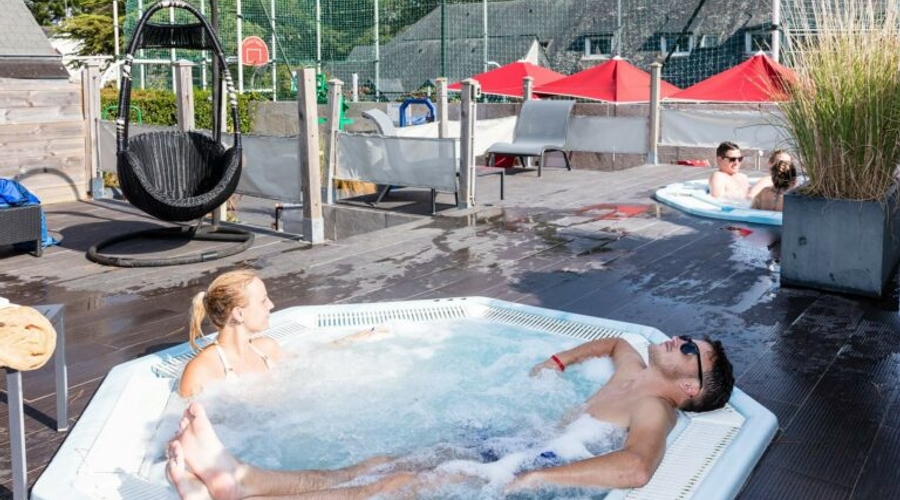 Camping Marvilla Parks - Les Menhirs — pool