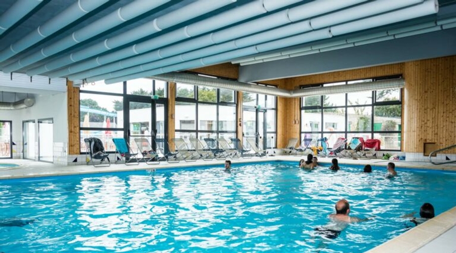 Camping Marvilla Parks - Les Menhirs — poolIndoor