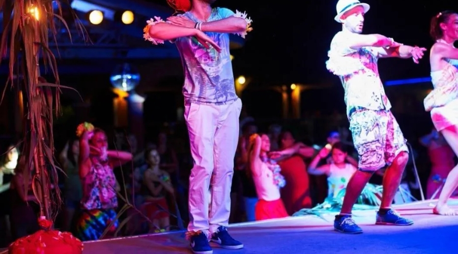 Camping le beach garden — entertainment