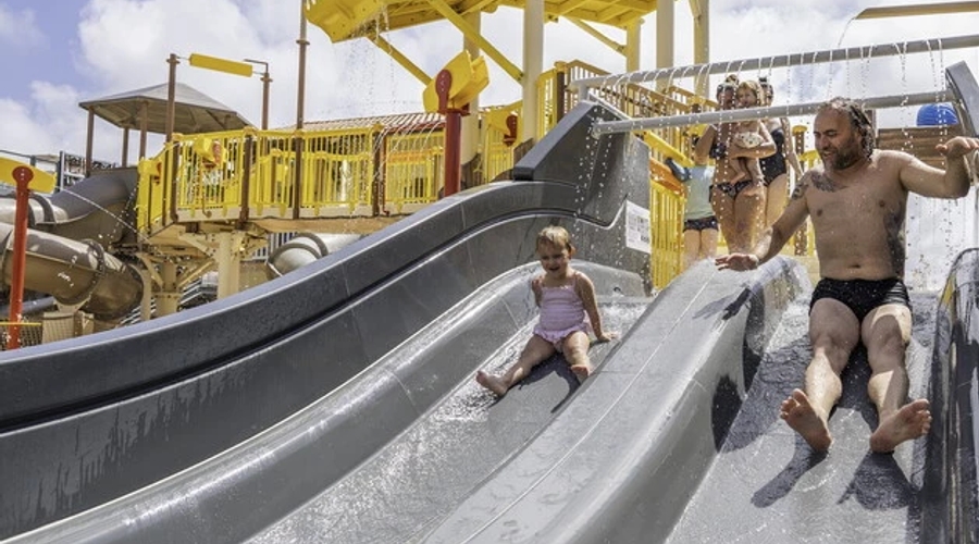 Camping Le Vieux Port — waterslidesYoung