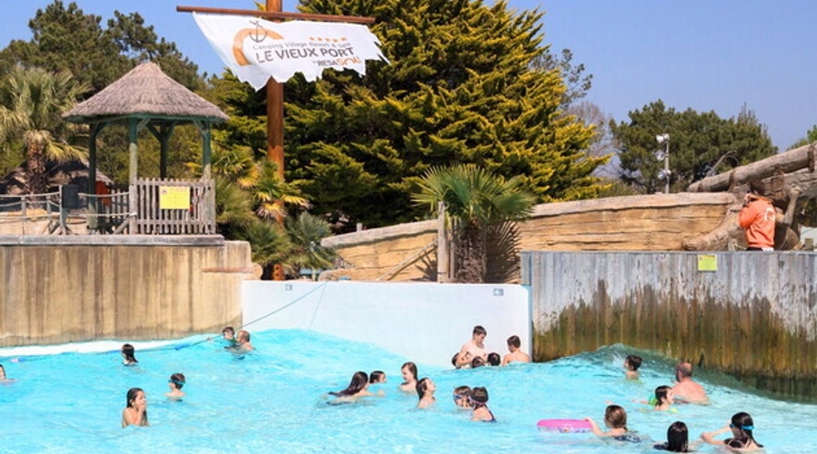 Camping Le Vieux Port — pool