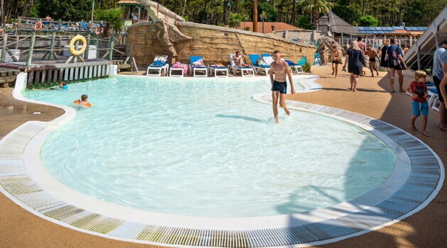 Camping Le Vieux Port — kidspool
