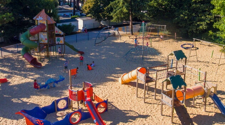 Camping Le Vieux Port — playarea