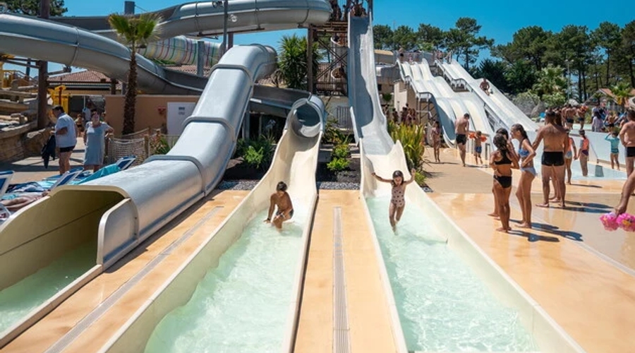 Camping Le Vieux Port — waterslidesOlder