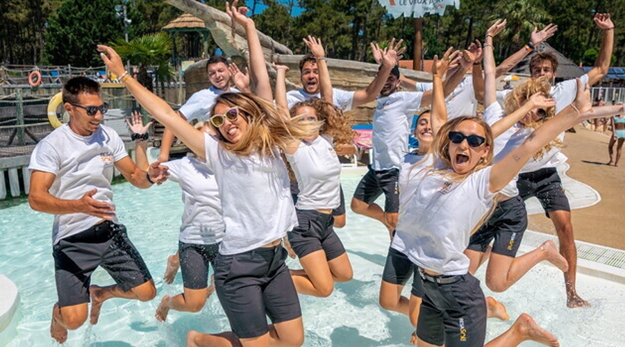 Camping Le Vieux Port — pool