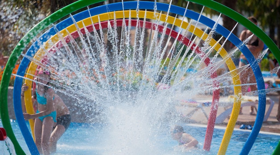 DIT Evrika Beach Club Hotel — splashArea