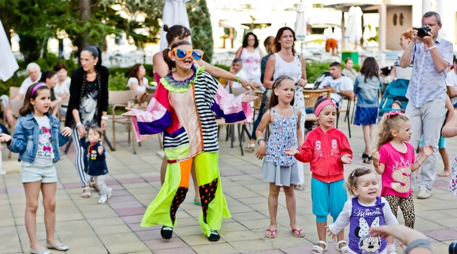 DIT Evrika Beach Club Hotel — kidsclub