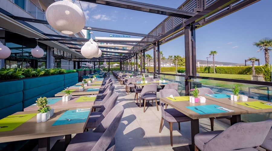 DIT Evrika Beach Club Hotel — restaurant