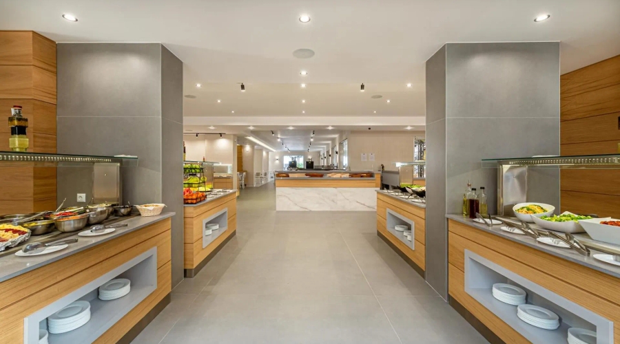 Hotel Martinez — restaurant
