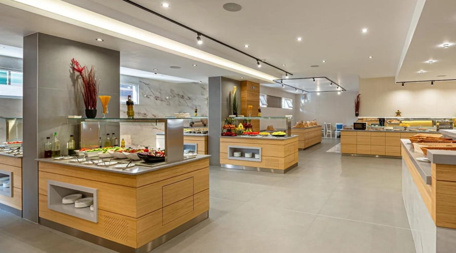 Hotel Martinez — restaurant