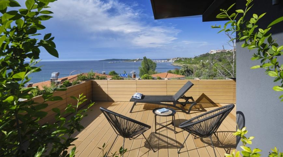 Viva Mare Beach Hotel — balcony