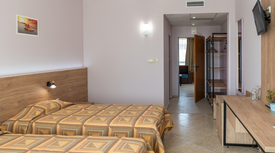 Ivana Palace Hotel — room