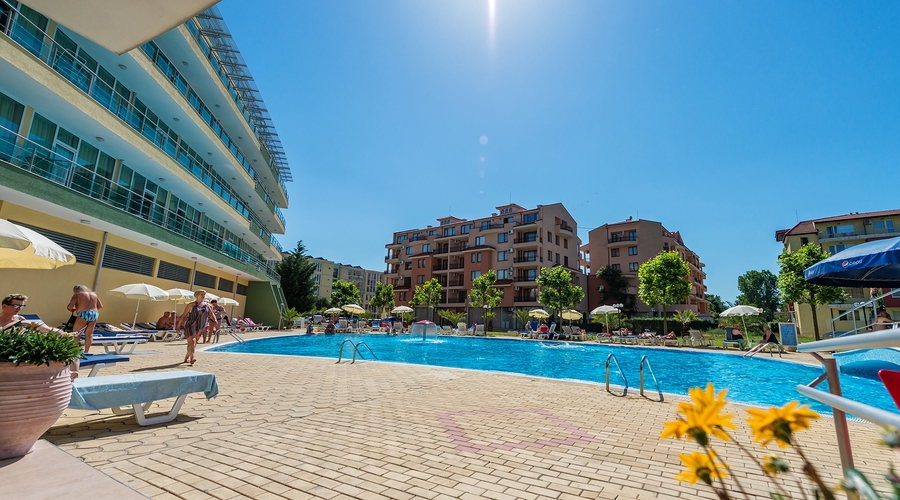 Ivana Palace Hotel — pool