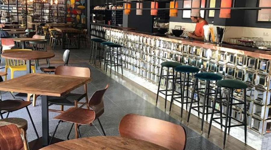 Zefir Hotel — bar