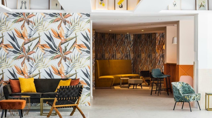 Zefir Hotel — lounge