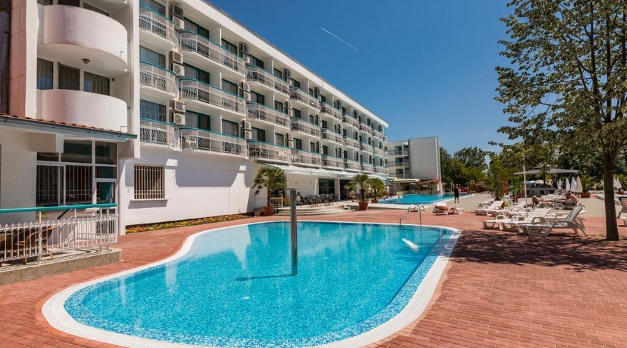 Zefir Hotel — kidspool