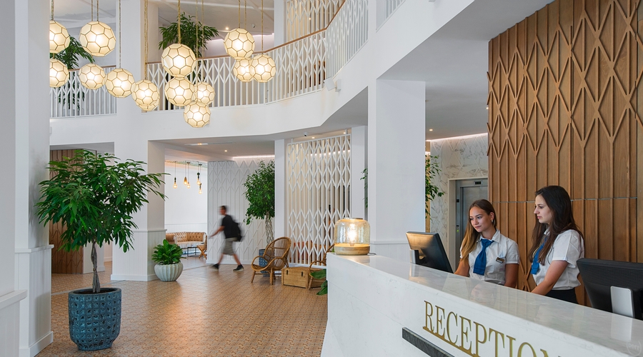 Sunrise Blue Magic Resort — reception