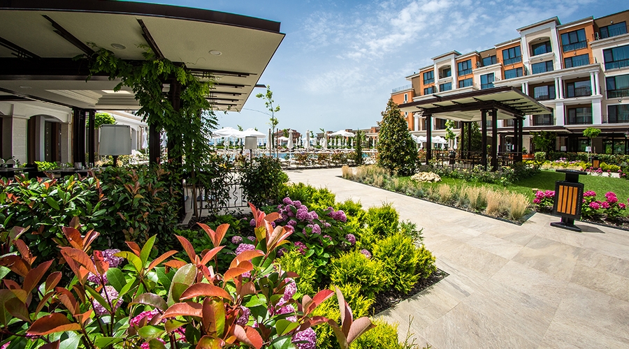 Premier Fort Beach Hotel — garden