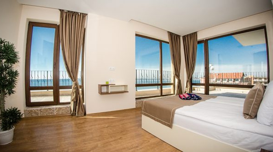 Premier Fort Beach Hotel — room