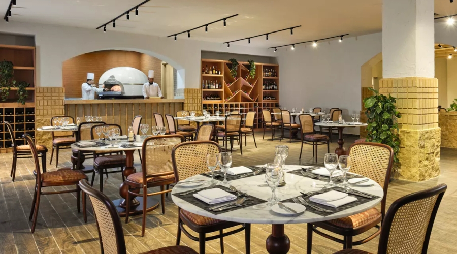 Coral Sea Waterworld — restaurant