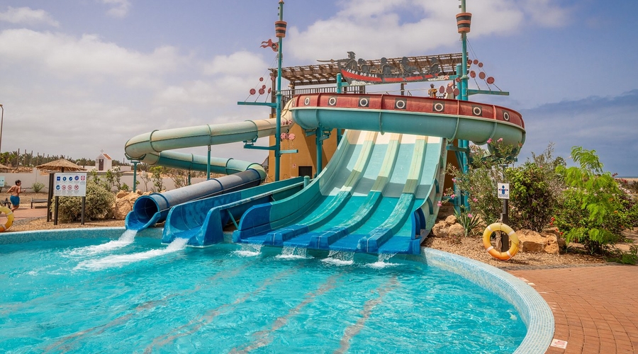 TUI Suneo Dunas — waterslidesOlder