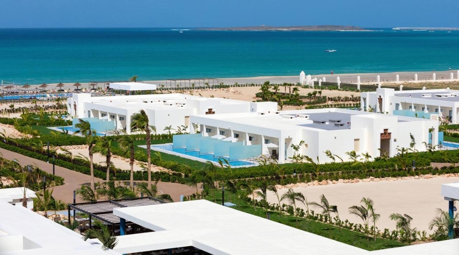 Hotel Riu Palace Boavista — building