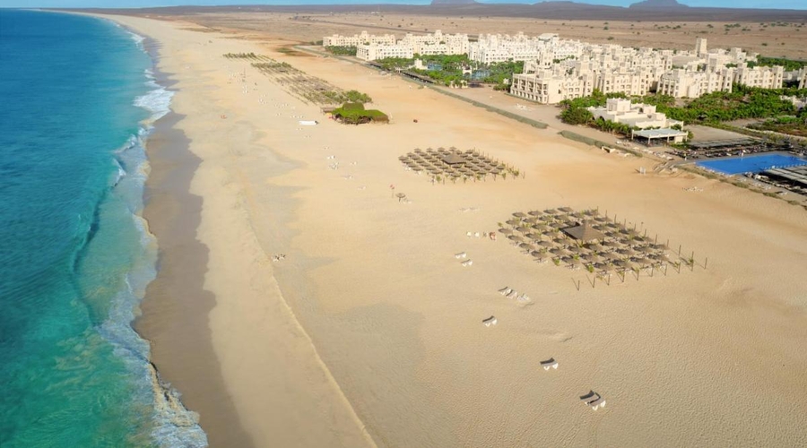 Hotel Riu Touareg — beach
