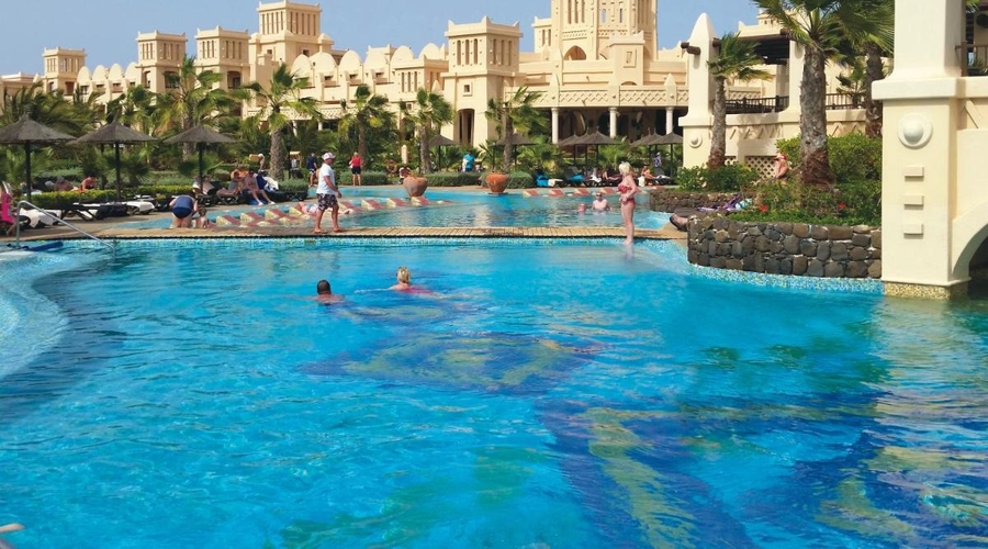 Hotel Riu Touareg — pool