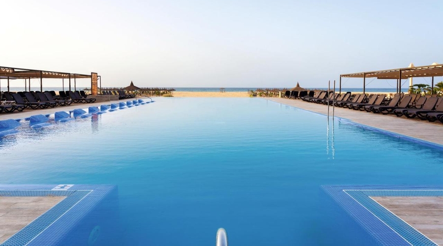 Hotel Riu Touareg — pool