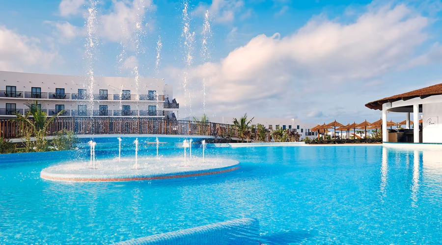 Melia Dunas Beach Resort & Spa — pool