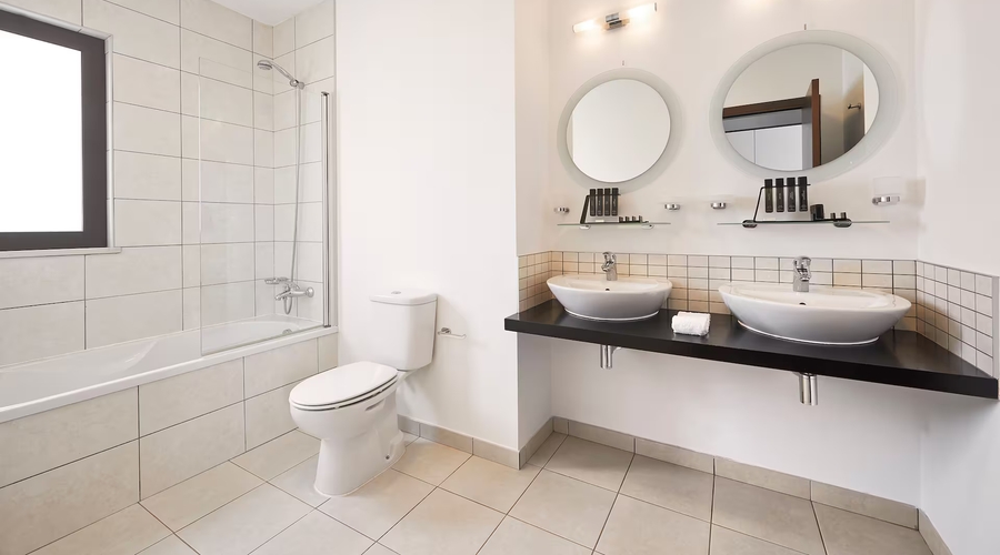 Melia Dunas Beach Resort & Spa — bathroom