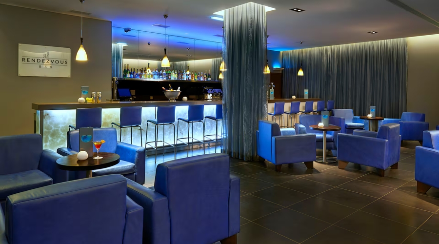 Melia Dunas Beach Resort & Spa — bar